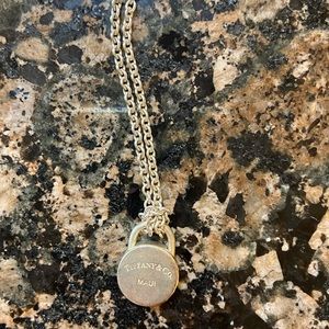 Silver Tiffanys Maui necklace & Tiffany’s keychain